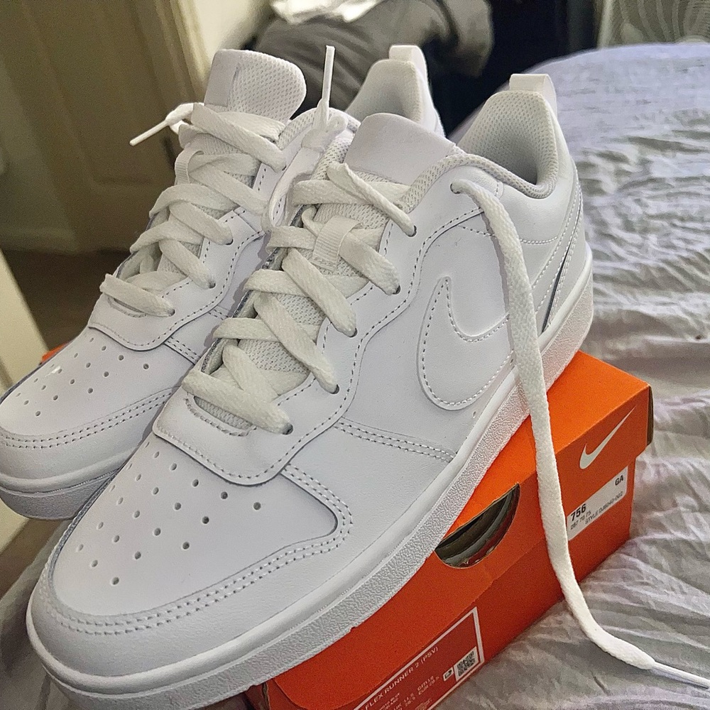 it says 7Y but they fit me and I’m a size 8 in Womens 100$ OBO
